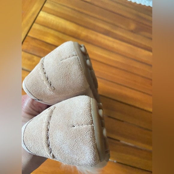 New- UGG Kaley Wisp Genuine Shearling Flats - Picture 10 of 16